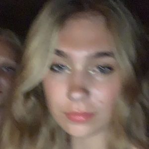 Meet your Posher, Linzie